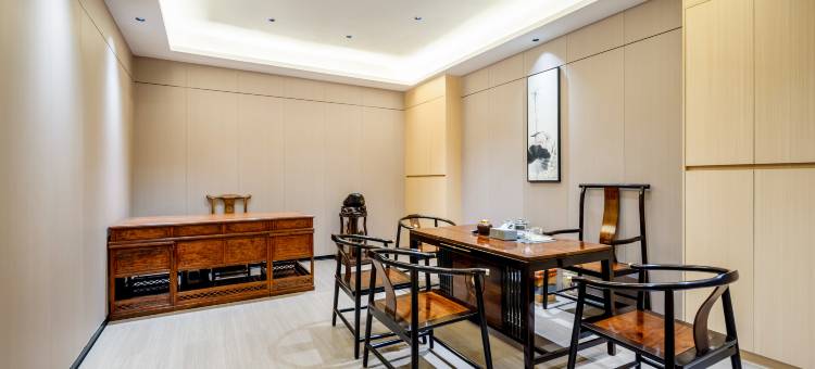 雅斯特国际酒店(柳州窑埠古镇东堤游船码头店)图片