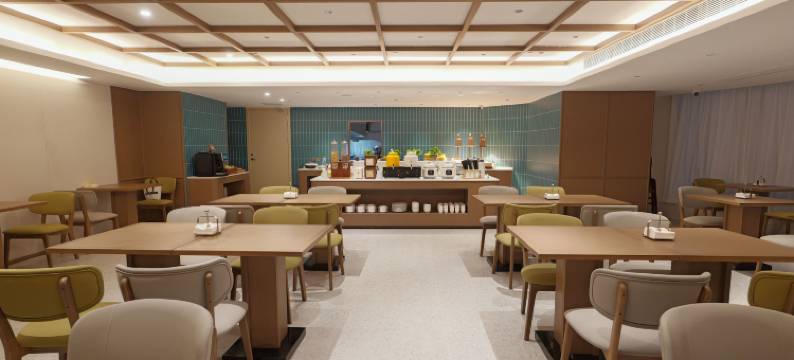 旅见酒店(南京新街口地铁站德基广场店)图片