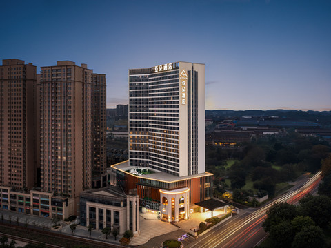 衡阳蒸湘创发城亚朵酒店