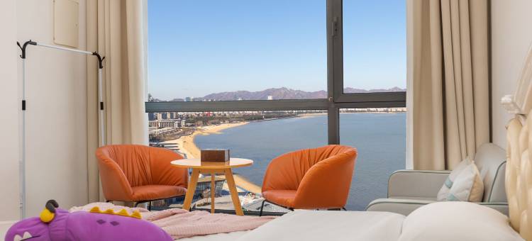 Crystal Bayview Hotel晶海湾海景公寓(威海站华发新天地店)图片