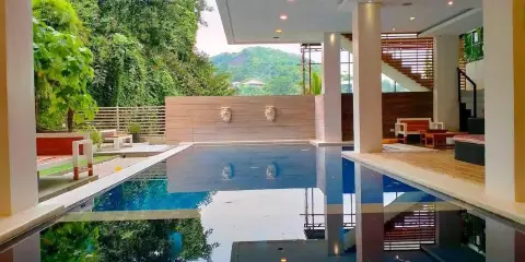 ANTON'S LOFT RESORT HOTEL PANSOL