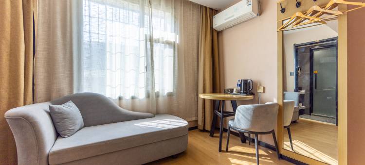 IU酒店(兰州东方红广场地铁站店)图片