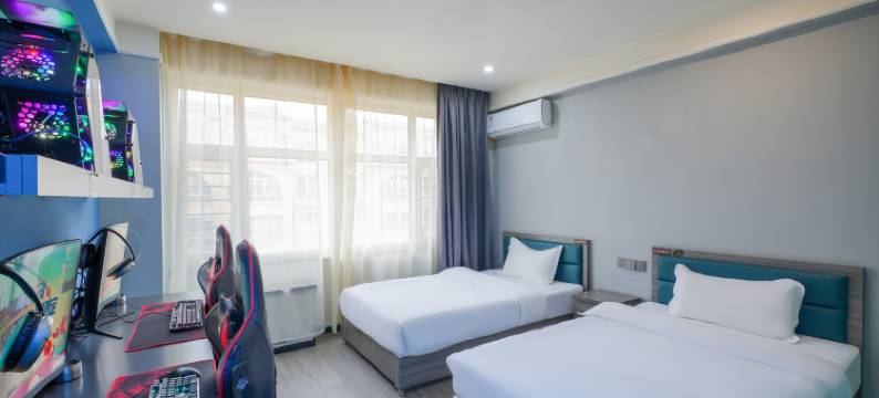 观澜小居电竞酒店(昌吉学院店)图片