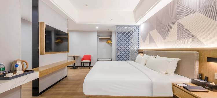 柏曼酒店(湛江鹰展广场赤坎民国风情街店)图片