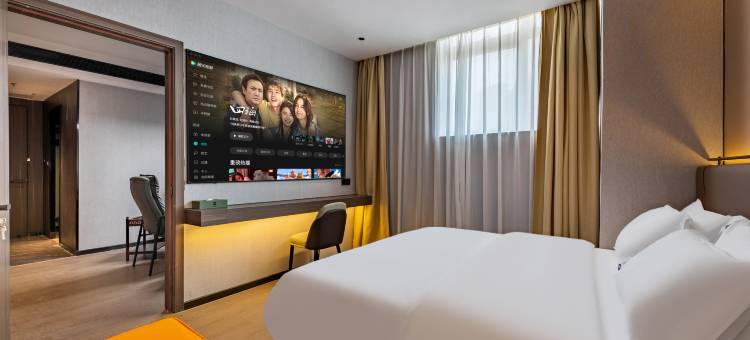 艺龙瑞云酒店(深圳国际会展中心沙井西站店)图片