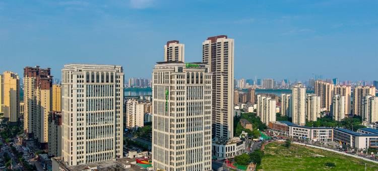 南昌智选假日酒店(青山湖风景区八一广场店)图片