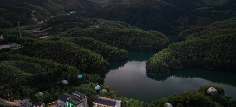 云上草原·野·在大里·美食物语竹林山奢VILLA美宿(仙龙峡漂流店)图片