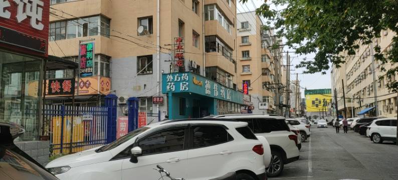 佳木斯中华旅店(大商新玛特佳木斯市中心医院店)图片