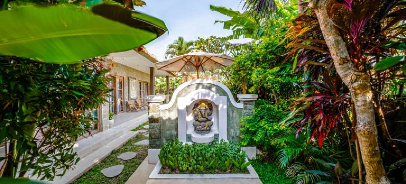 Nyaman别墅(Nyaman Villas by EVDEkimi – romantic escape among rice fields w/pool, terrace - Long stay extras)图片