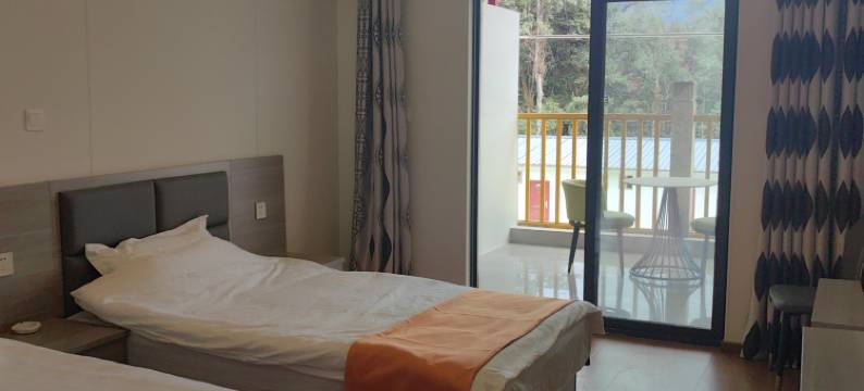 墨脱仁青崩寺圣洁酒店图片