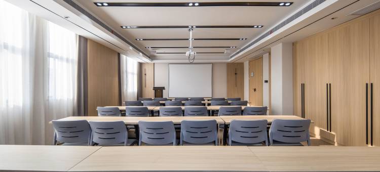 纳罗兰酒店(靖江新港城店)图片