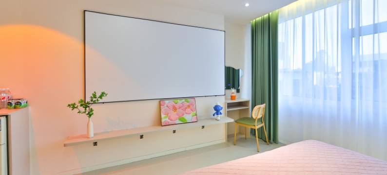 云朵•漫居｜AESTHETIC•FASHION设计民宿(延吉延边大学网红墙店)图片