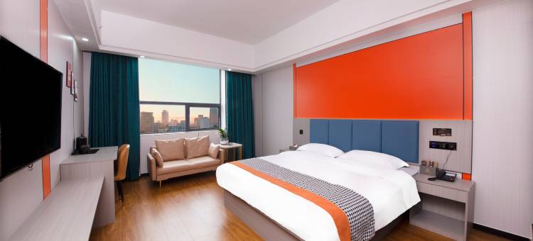 蓝山裕伦酒店图片