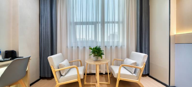 回禾塞拉同酒店(诸暨站望云西路店)图片