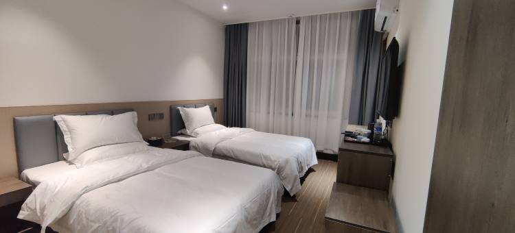 白鲸城市酒店(行唐朝阳路店)图片