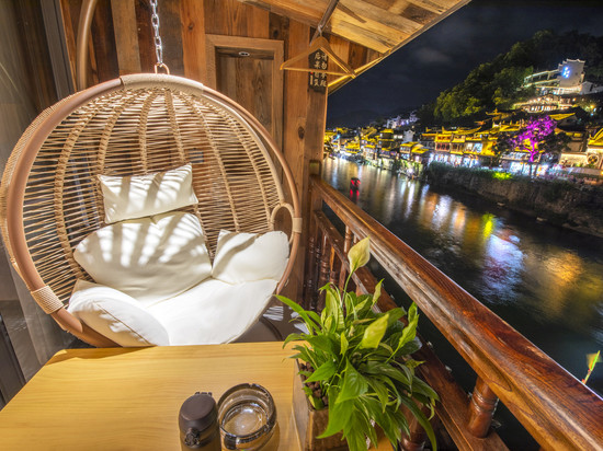 梦缘·一线江景·沱江精品民宿(凤凰古城虹桥店)