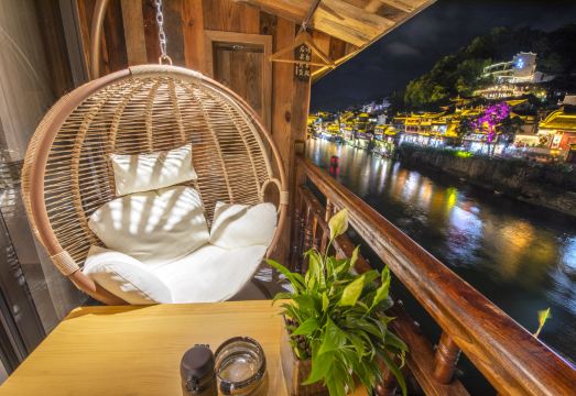 梦缘沱江江景民宿（凤凰古城虹桥店）外景图