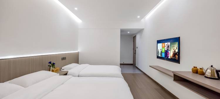 桐庐京马酒店(OMG心跳乐园店)图片