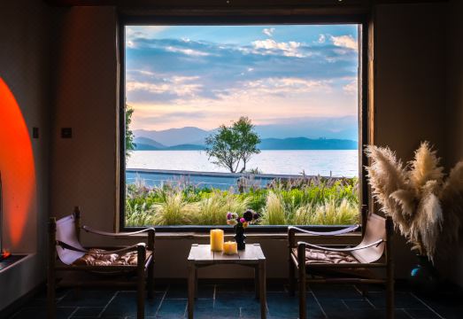 大理花语堂海景度假酒店外景图