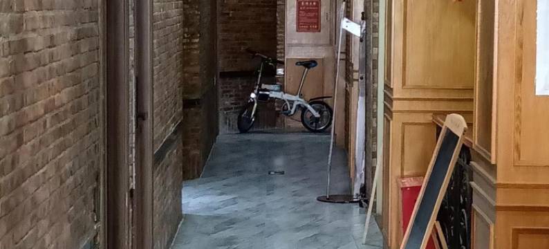 深圳蜜语民宿(国际会展中心沙蚝地铁站店)图片