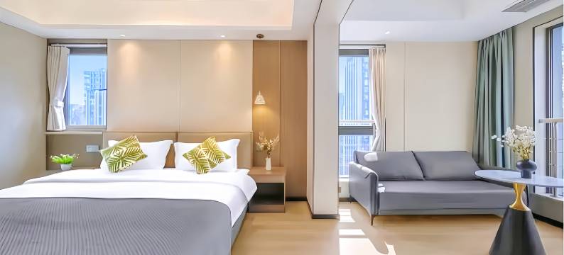 雅禾精品民宿(中骏世界城店)图片