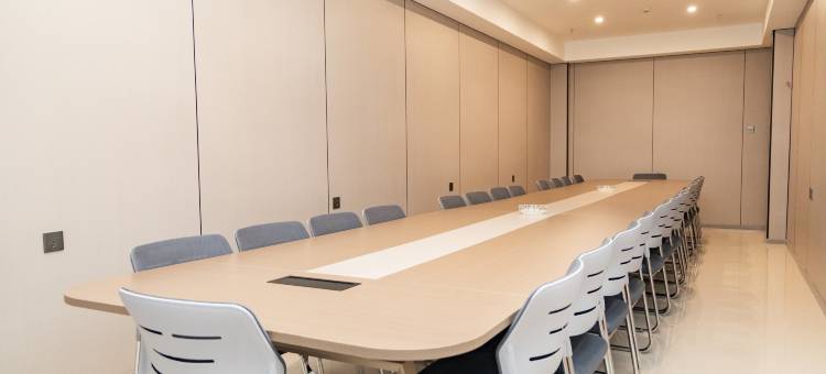 柏雅熙·巨幕酒店(宁东镇政府店)图片