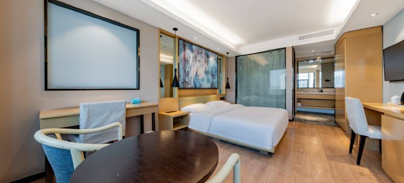 呼和浩特鹊桥大酒店(海亮广场中山路地铁站店)图片