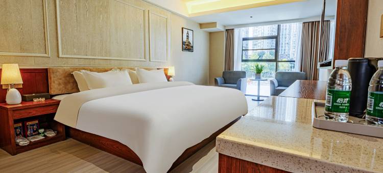 云上四季酒店(贵阳北站世纪城店)图片