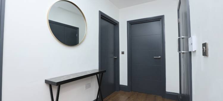 新牛津公寓(New Oxford House Apartments by Happy Days)图片