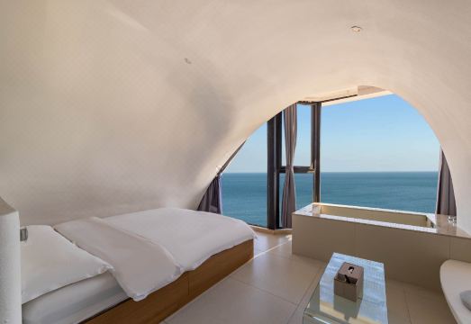 Qingdao Yinlan Ershe Homestay (Lushan Scenic Area Fanlingqian Branch) Hotel Overview