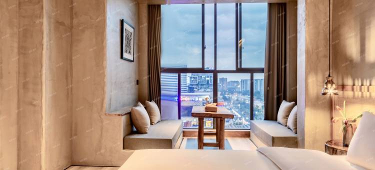 泥木·SKY CITY HOTEL(宜宾站西站店)图片