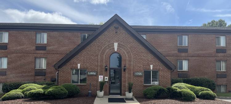 HomeTowne Studios & Suites Greensboro图片