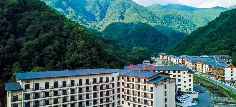 神农架香瑞森氧度假酒店(大九湖国家湿地公园景区坪阡古镇店)图片