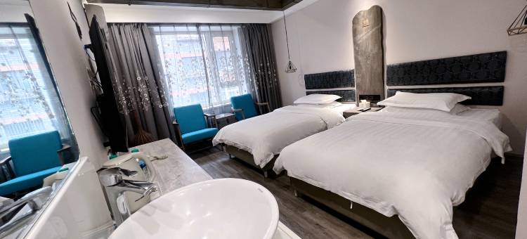 如家诗柏·云酒店(沈阳中街故宫怀远门地铁站)图片