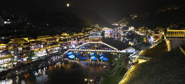 天下凤凰大酒店图片