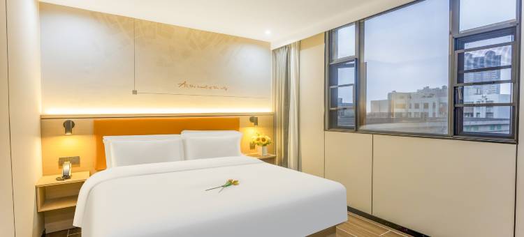 柏曼酒店(珠海情侣路海滨泳场店)图片