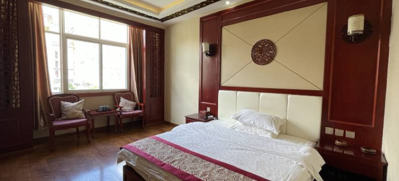 德钦奔子栏朝圣缘大酒店图片