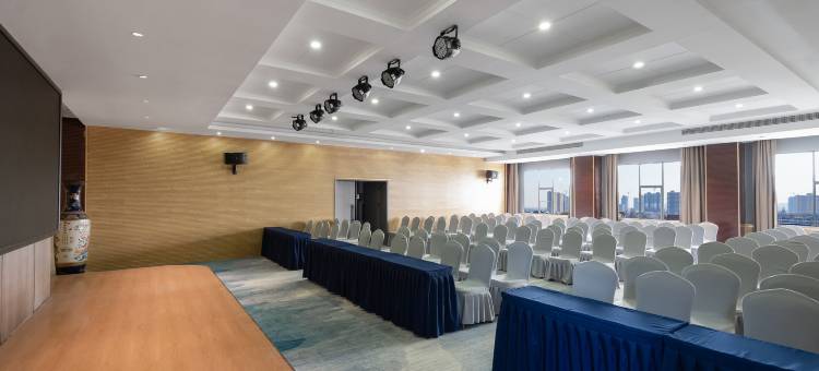 途客轻居酒店(周口五一广场客运中心站店)图片