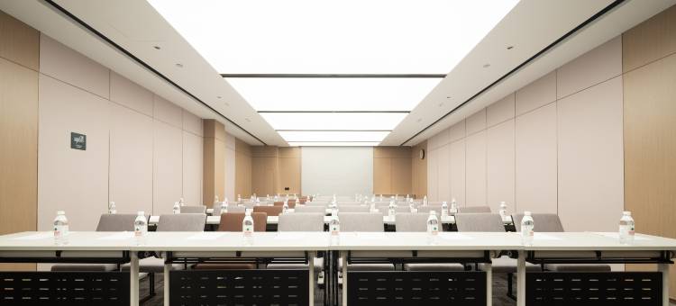 延吉延边大学网红墙梨花路亚朵酒店图片