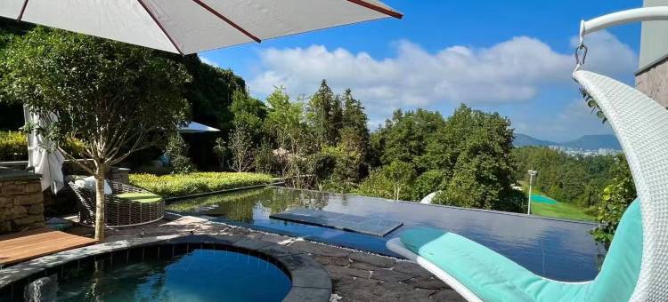 腾冲聆荷渡半山温泉酒店图片