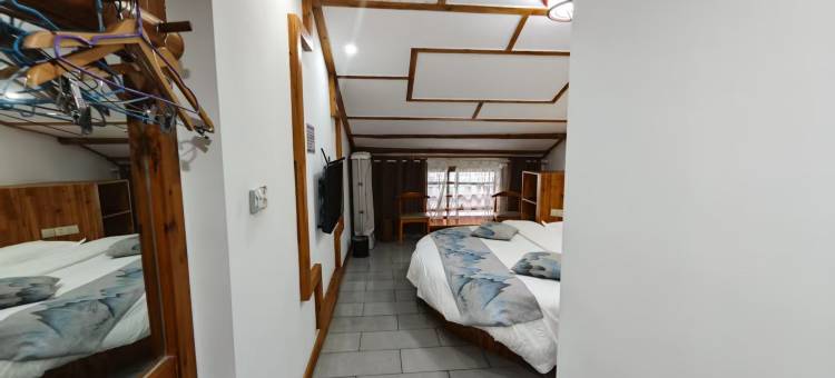 时雨丰情酒店(张家界国家森林公园标志门店)图片