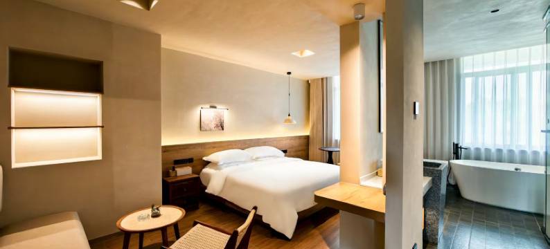 潮景礼居酒店(景德镇陶溪川雕塑瓷厂店)图片