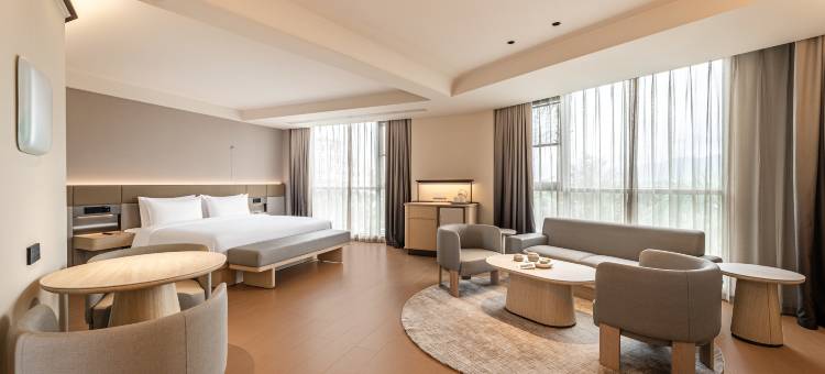 全季酒店(三亚凤凰机场阅海观山度假村店)图片