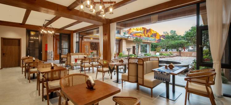 玖九·雪见山|日照金山·观景酒店(白沙古镇店)图片