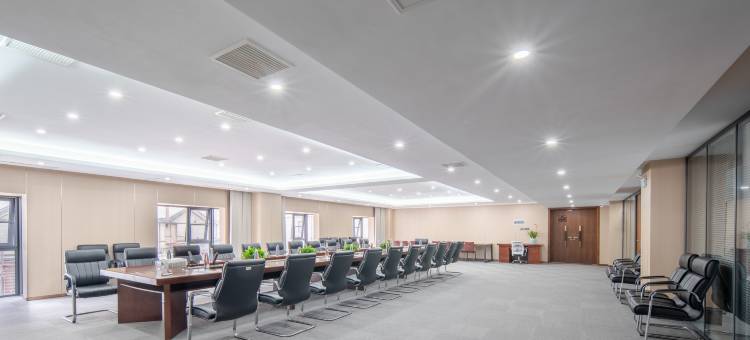季枫国际酒店(信阳新十六大街店)图片