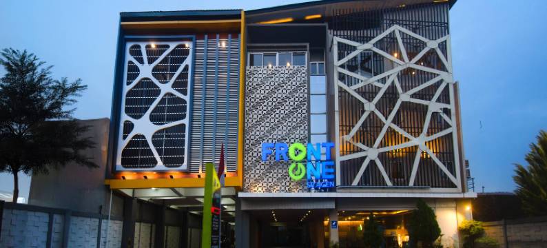 斯拉根前一酒店(Front One Hotel Sragen)图片
