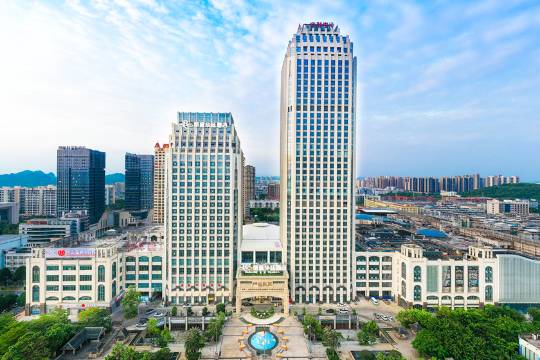 崇左麗呈華廷酒店(崇左高鐵南站店)