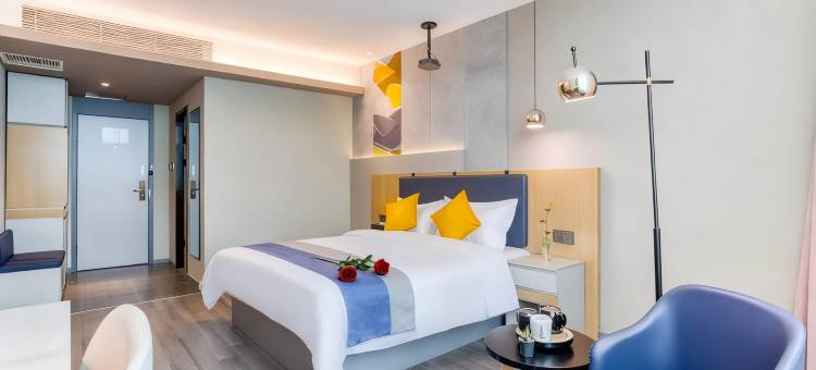 睿柏·云酒店(营口万达广场客运站店)图片