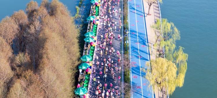 众烁酒店(无锡高铁东站南出站口翠屏汇店)图片