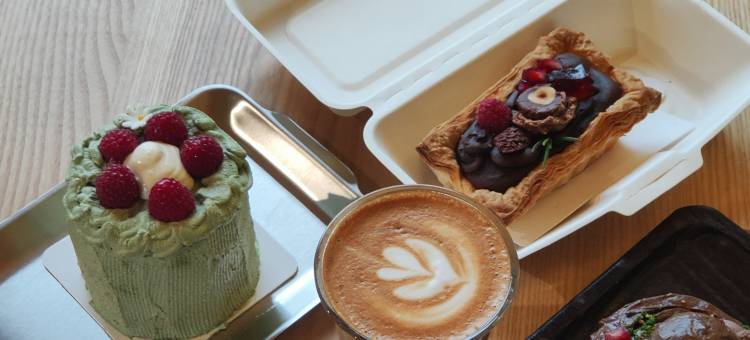 山屿林溪·白桦林雪山观景中古美学咖啡度假民宿(禾木老村店)图片